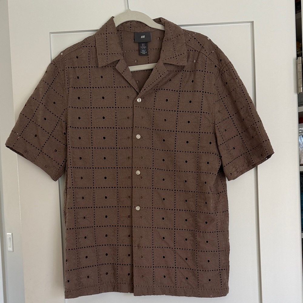 H&M Brown Eyelet Camp Collar Short Sleeve Shirt